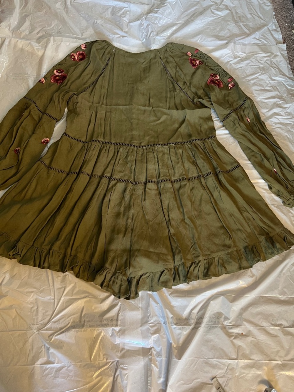NWT ASOS DESIGN Lace Trim and Embroidered Long Sleeve Romper in khaki Size 14 - Picture 7 of 16